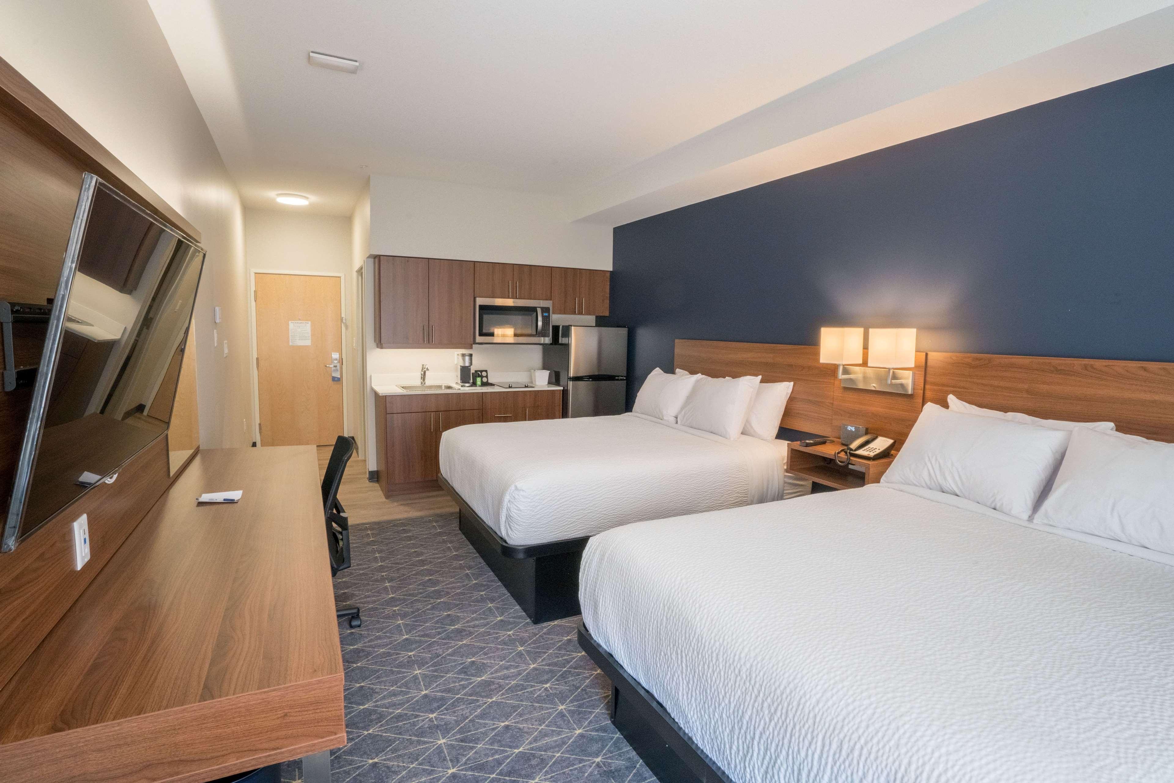 Park Inn By Radisson, كيلوانا المظهر الخارجي الصورة
