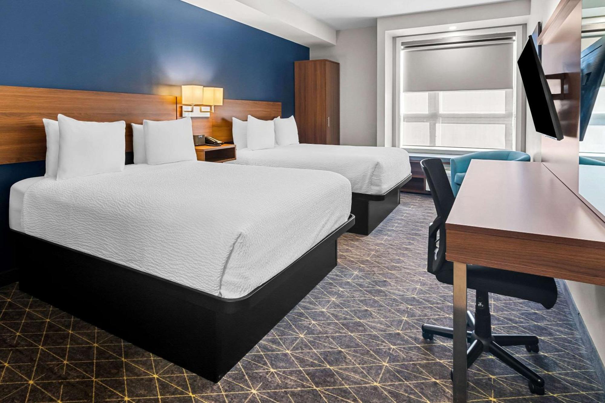 Park Inn By Radisson, كيلوانا المظهر الخارجي الصورة